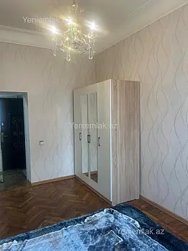 Satılır 3 otaqlı köhnə tikili 80 m²