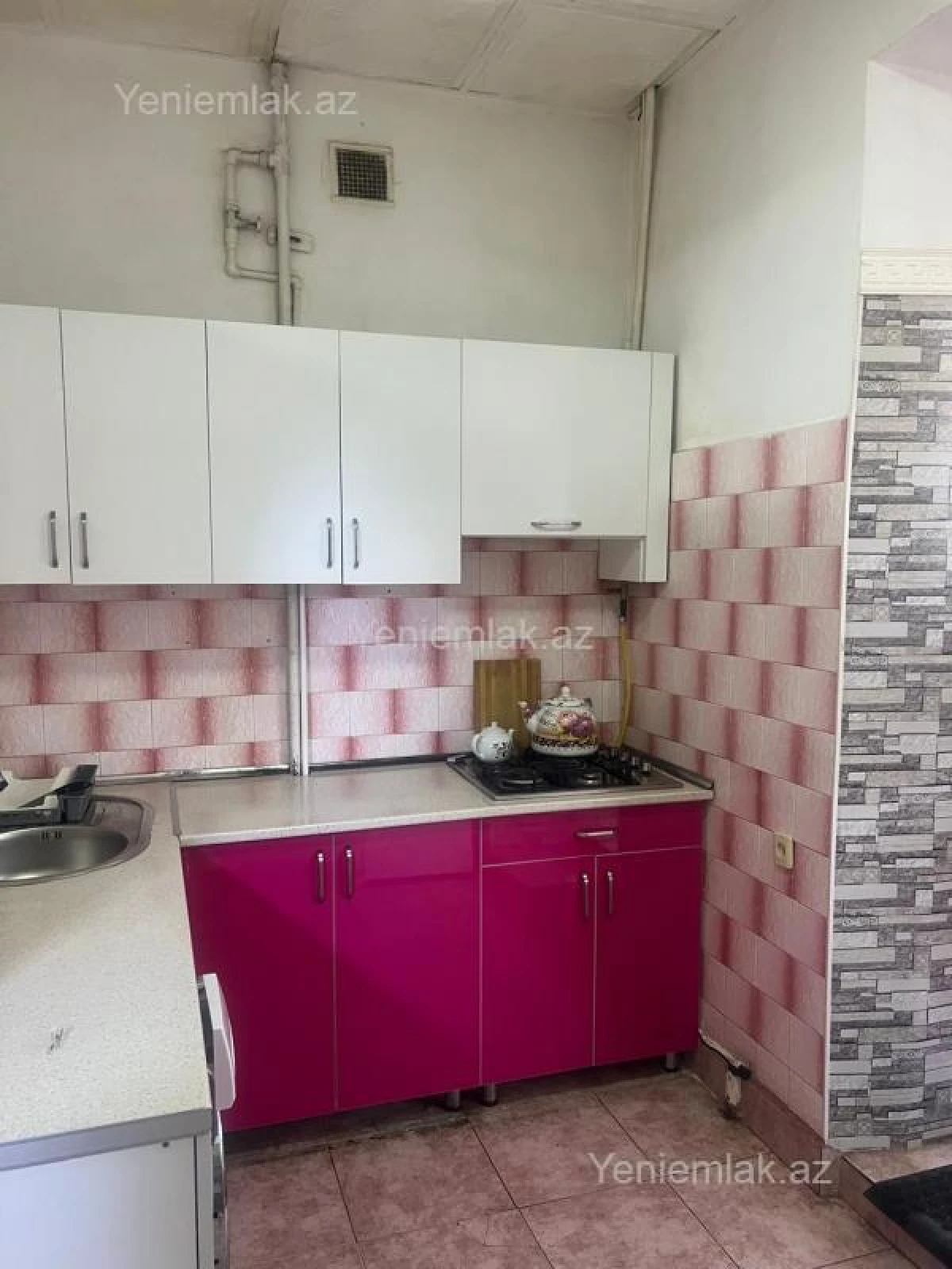 Satılır 3 otaqlı köhnə tikili 80 m²