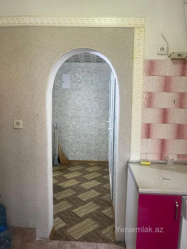 Satılır 3 otaqlı köhnə tikili 80 m²