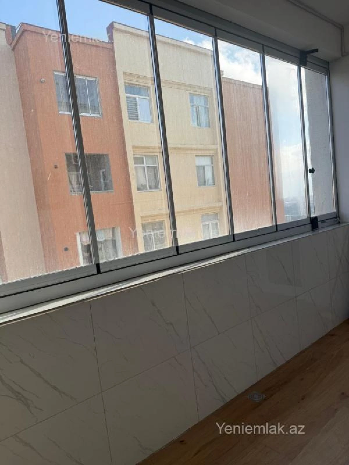 Satılır 3 otaqlı yeni tikili 110 m²