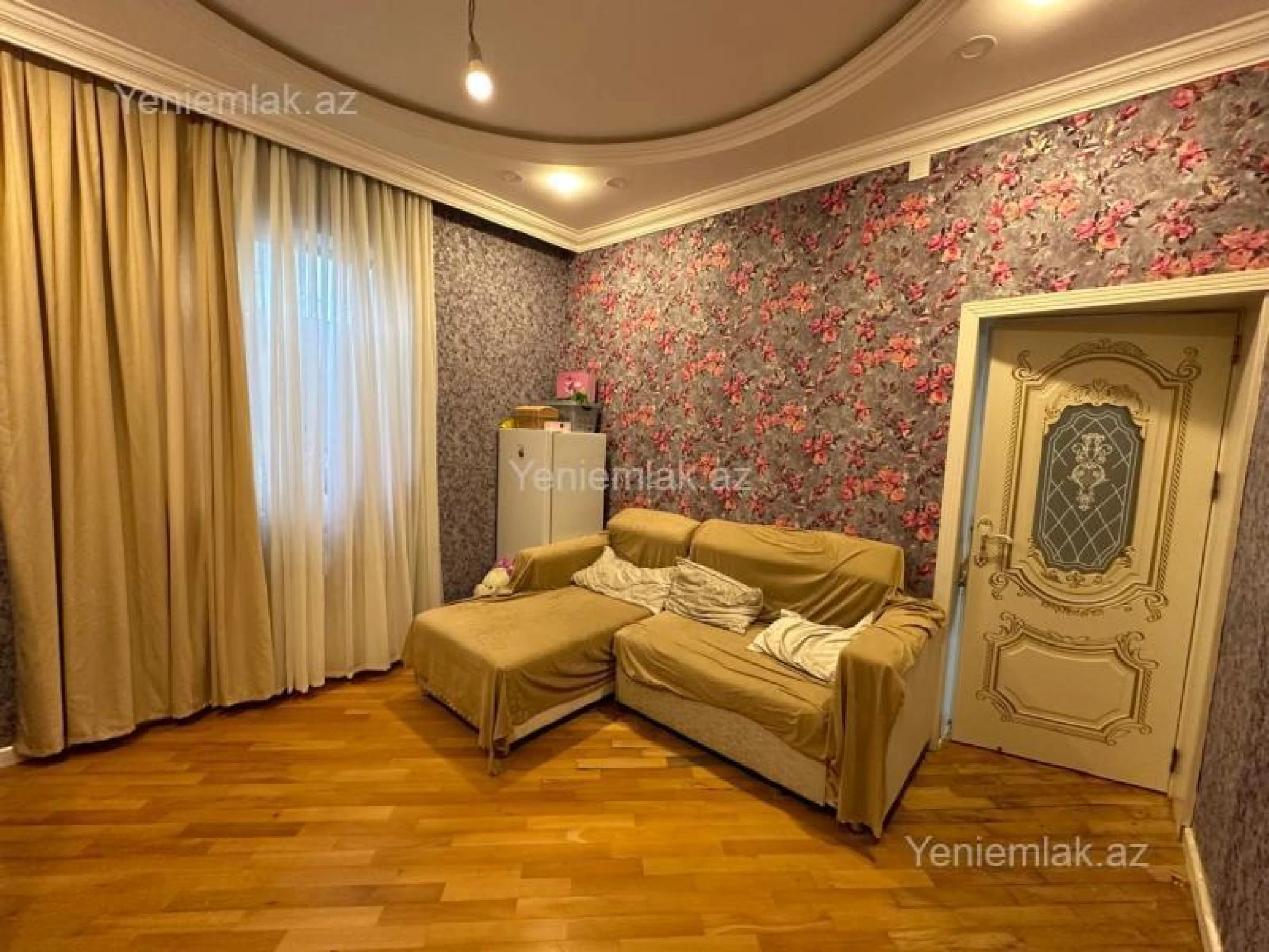 Satılır 6 otaqlı həyət evi 270 m²