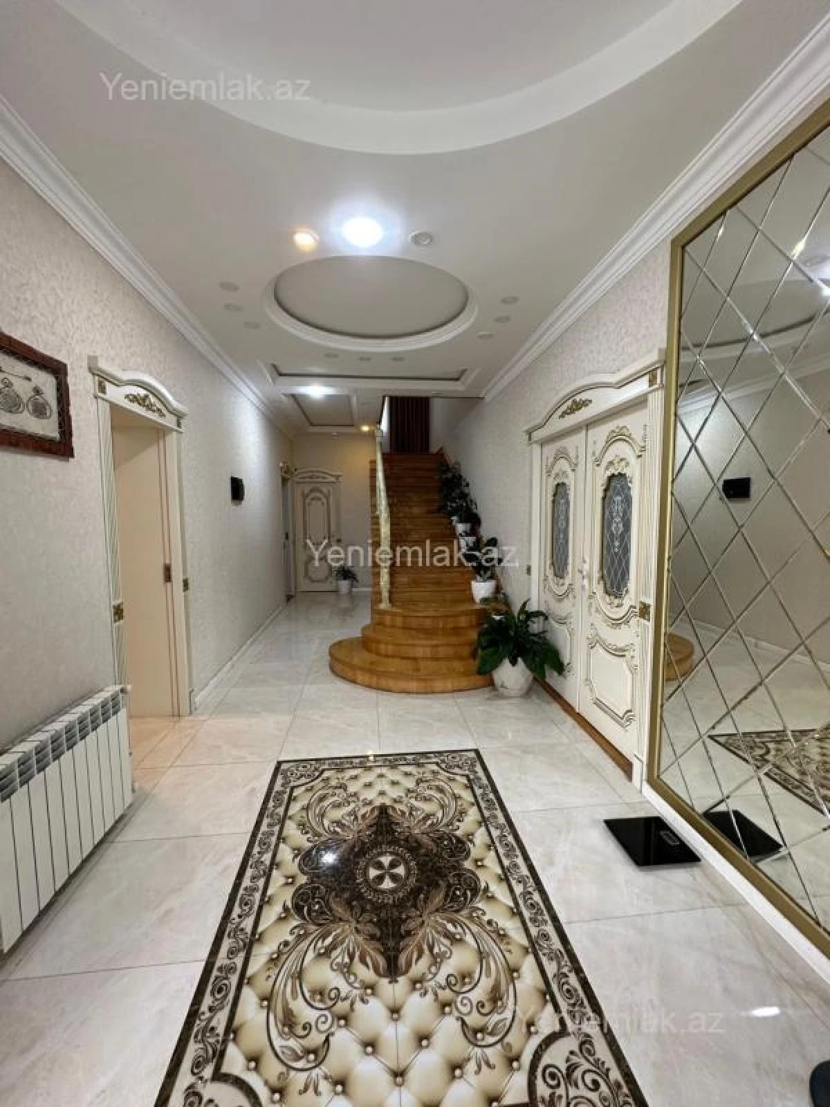 Satılır 6 otaqlı həyət evi 270 m²