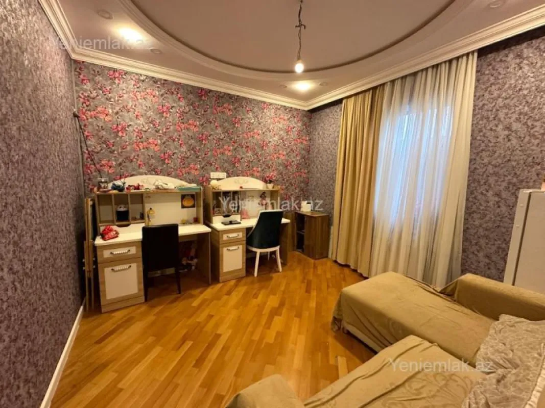 Satılır 6 otaqlı həyət evi 270 m²