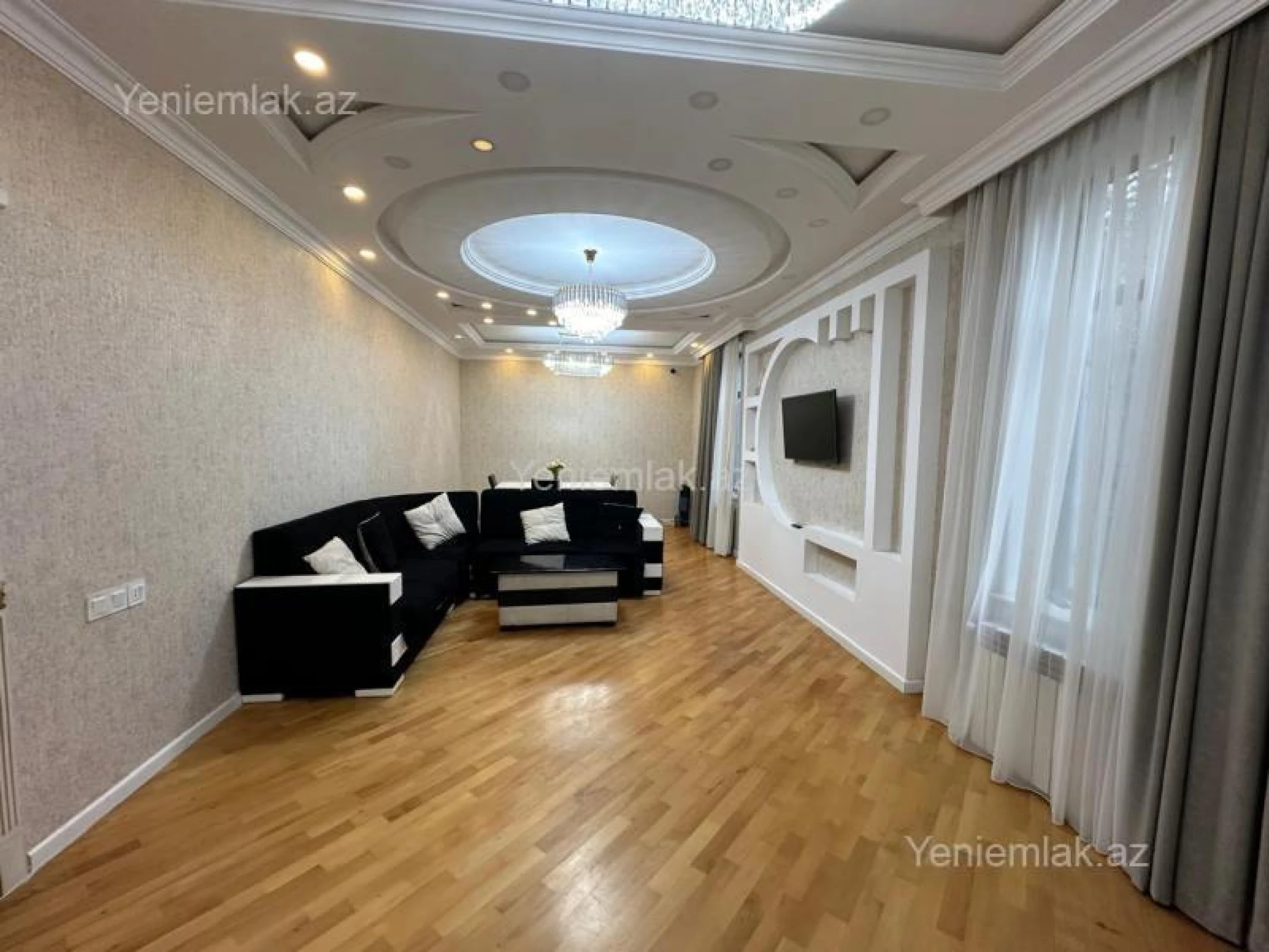 Satılır 6 otaqlı həyət evi 270 m²