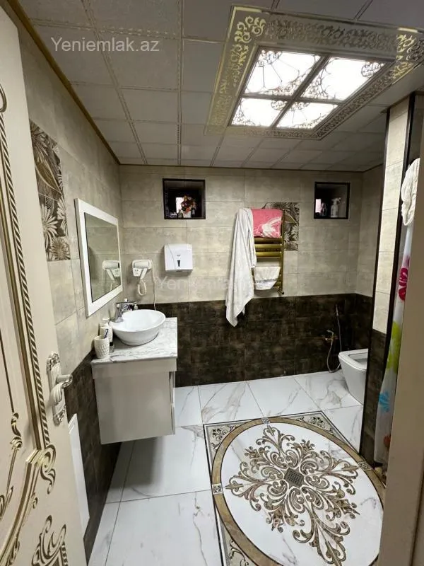 Satılır 6 otaqlı həyət evi 270 m²