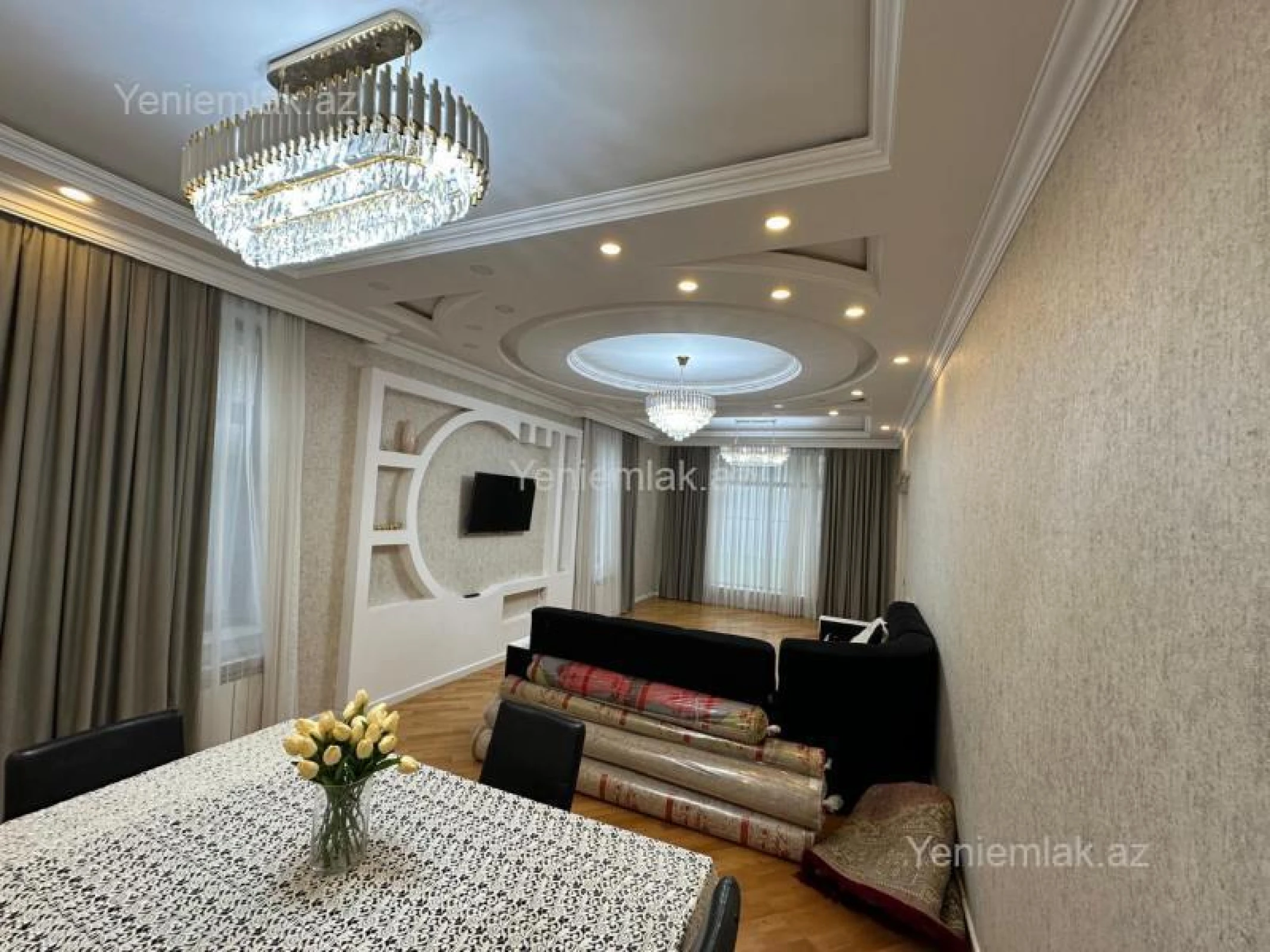 Satılır 6 otaqlı həyət evi 270 m²