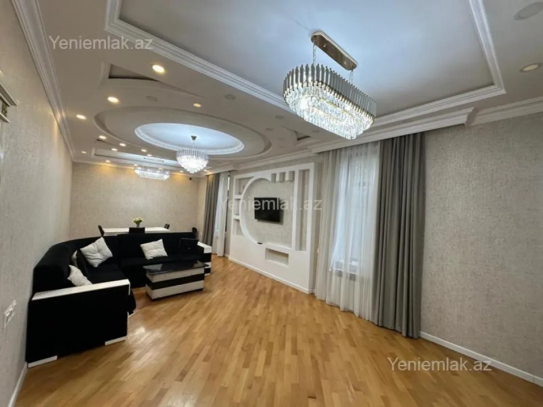 Satılır 6 otaqlı həyət evi 270 m²