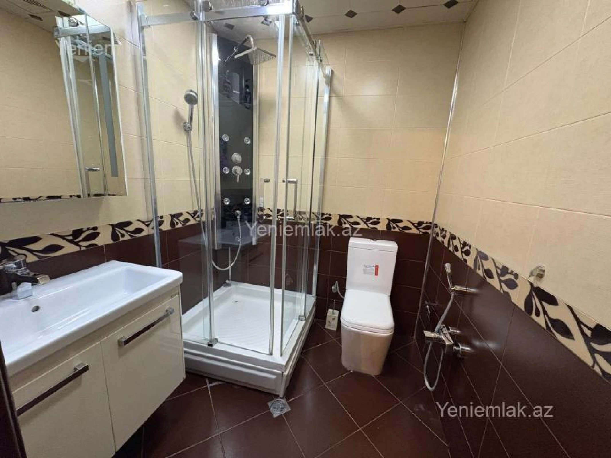 Satılır 4 otaqlı yeni tikili 225 m²