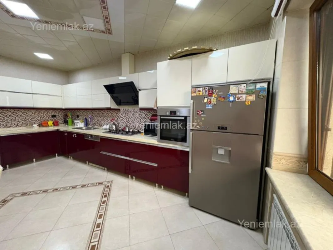 Satılır 4 otaqlı yeni tikili 225 m²