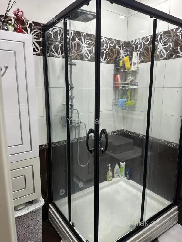 Satılır 4 otaqlı yeni tikili 145 m²