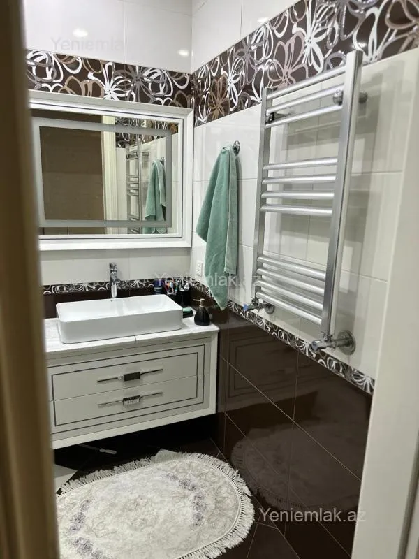 Satılır 4 otaqlı yeni tikili 145 m²