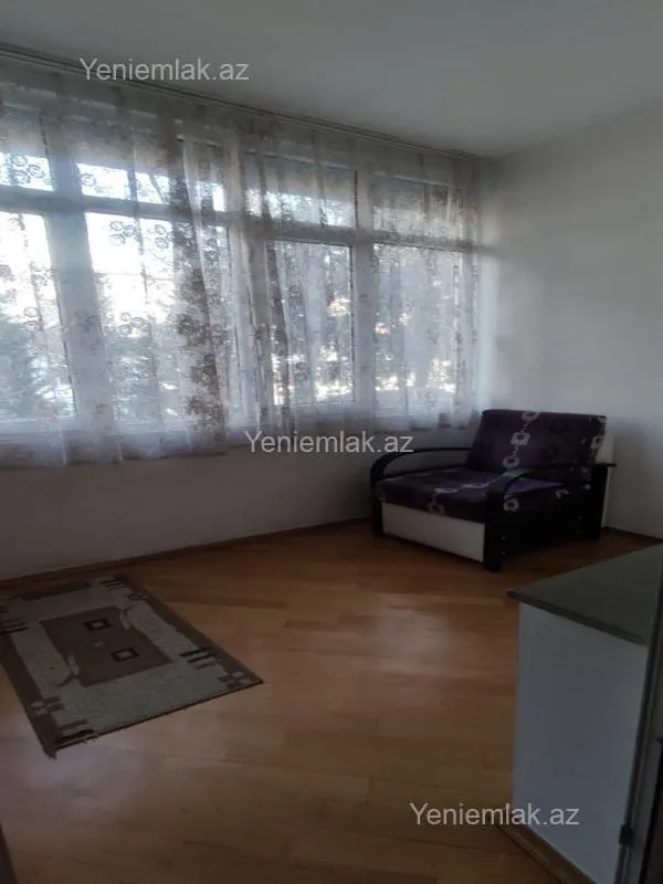 Satılır 2 otaqlı köhnə tikili 65 m²