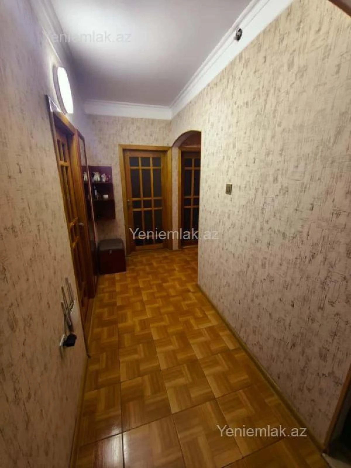 Satılır 4 otaqlı köhnə tikili 110 m²