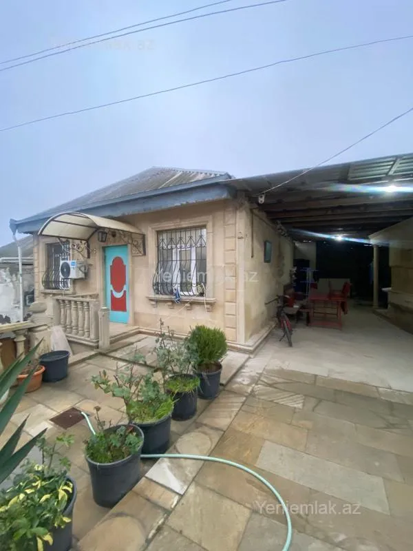 Satılır 4 otaqlı həyət evi 100 m²