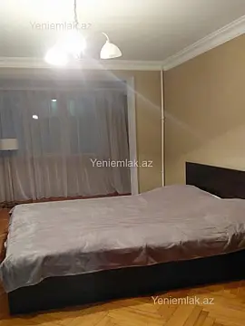 Satılır 3 otaqlı köhnə tikili 90 m²
