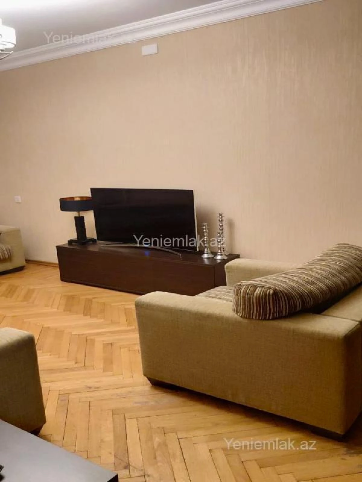 Satılır 3 otaqlı köhnə tikili 90 m²