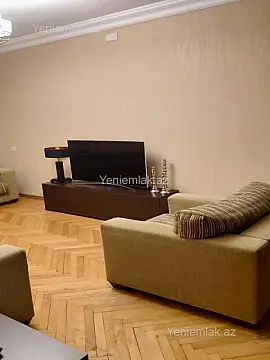 Satılır 3 otaqlı köhnə tikili 90 m²