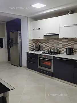 Satılır 3 otaqlı köhnə tikili 90 m²