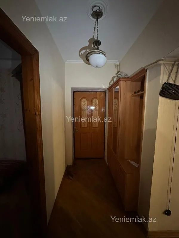 Satılır 3 otaqlı köhnə tikili 80 m²