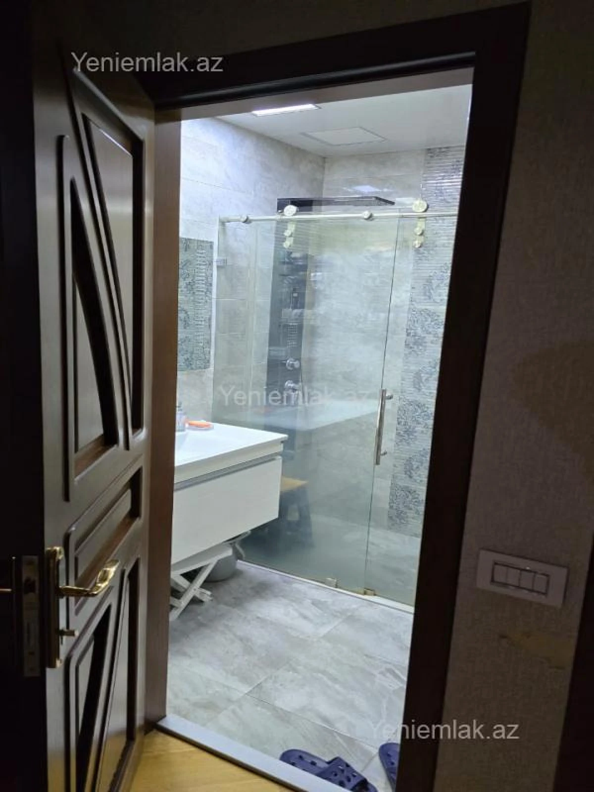 Satılır 5 otaqlı köhnə tikili 120 m²