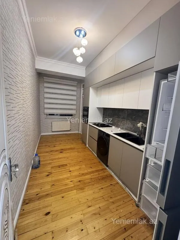 Satılır 3 otaqlı yeni tikili 110 m²