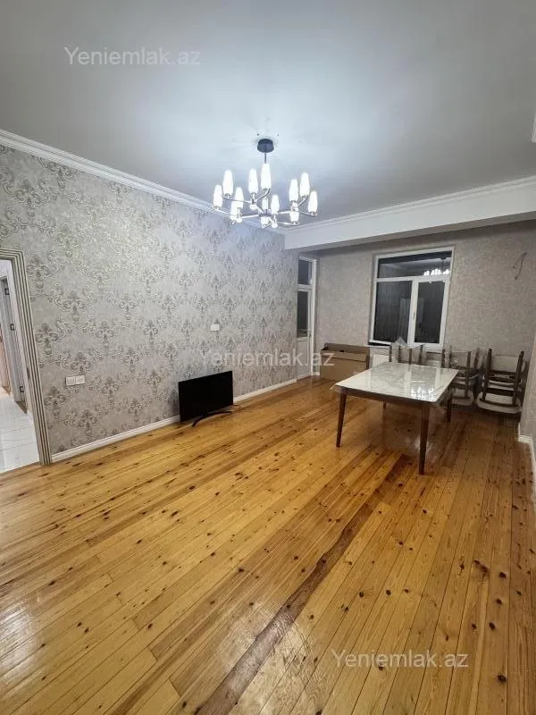 Satılır 3 otaqlı yeni tikili 110 m²