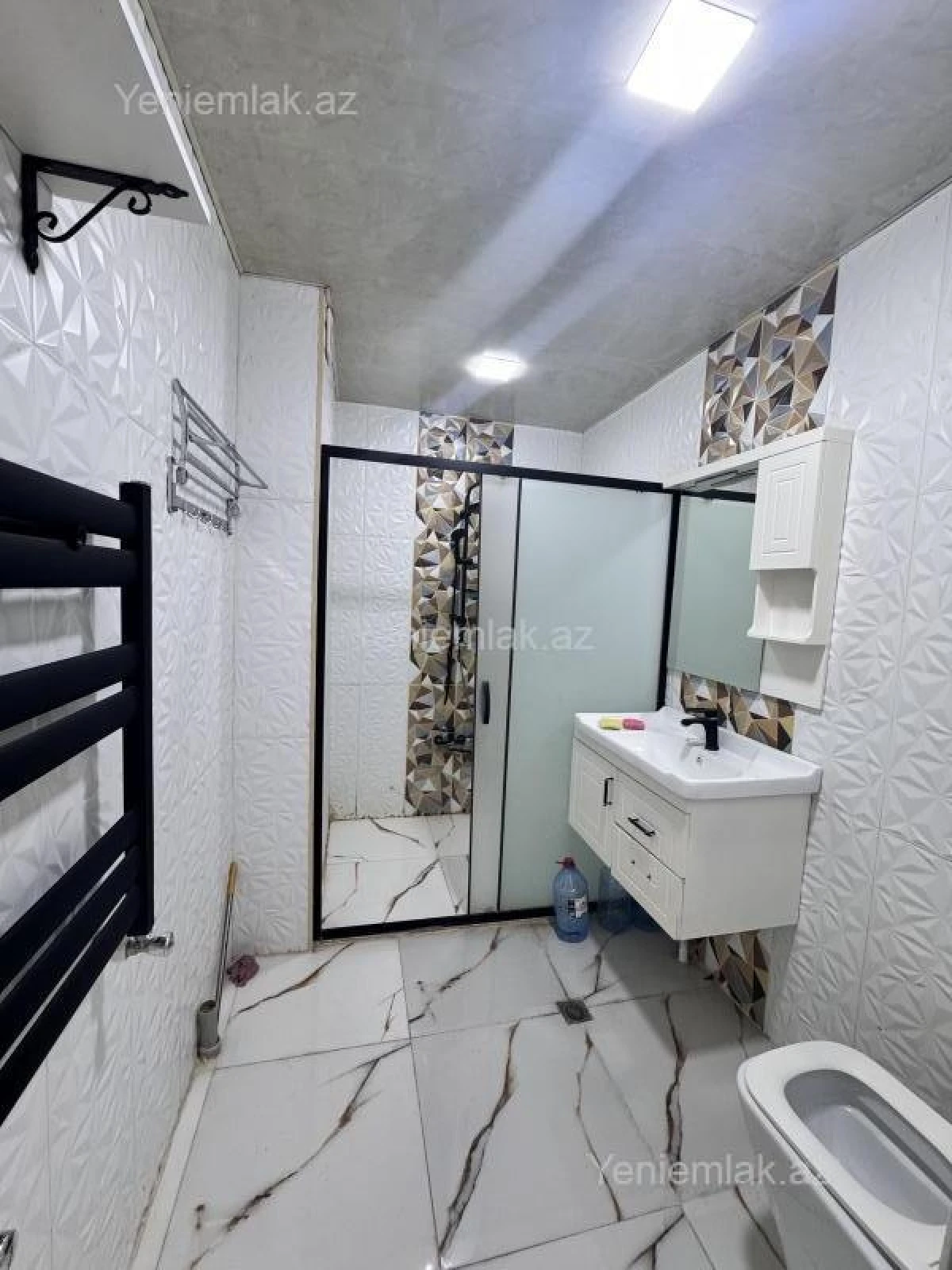 Satılır 3 otaqlı yeni tikili 110 m²