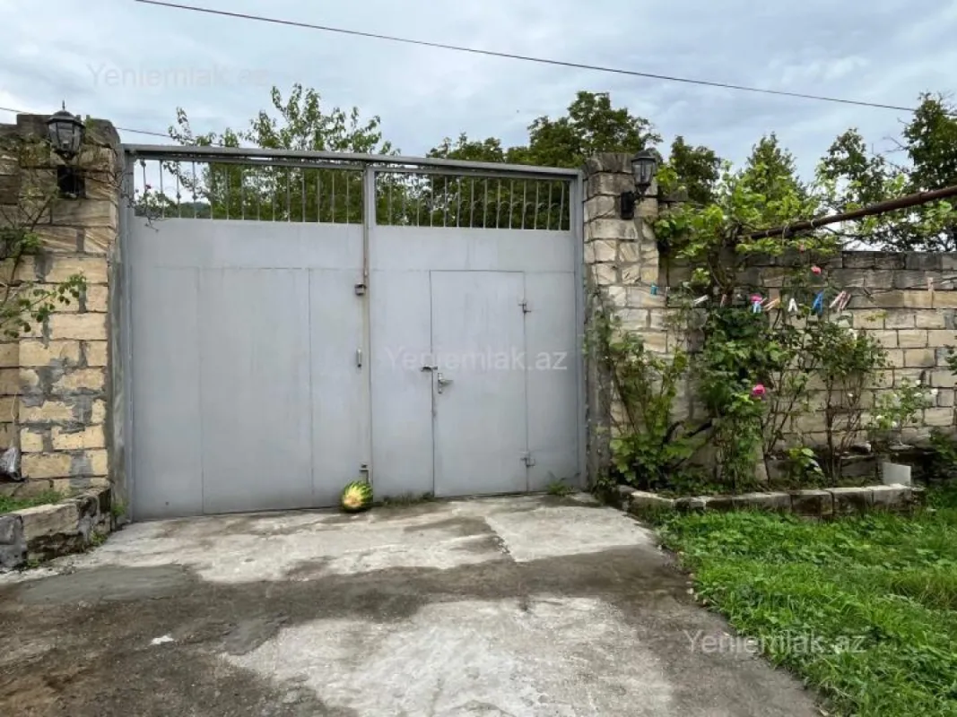 Satılır 3 otaqlı həyət evi 100 m²