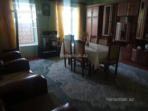 Satılır 3 otaqlı həyət evi 100 m²