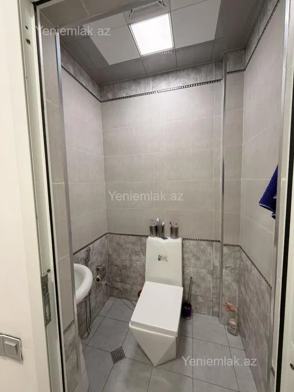 Satılır 2 otaqlı yeni tikili 78 m²