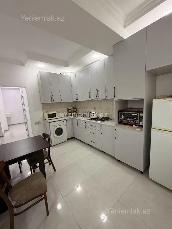 Satılır 2 otaqlı yeni tikili 78 m²