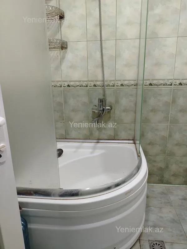 Satılır 2 otaqlı yeni tikili 64 m²