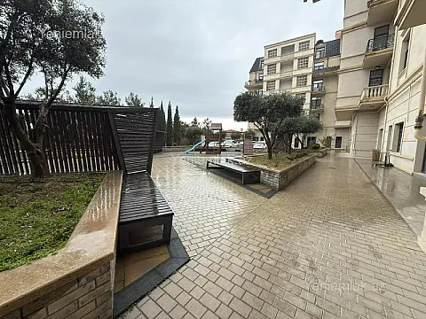 Satılır 4 otaqlı yeni tikili 157 m²