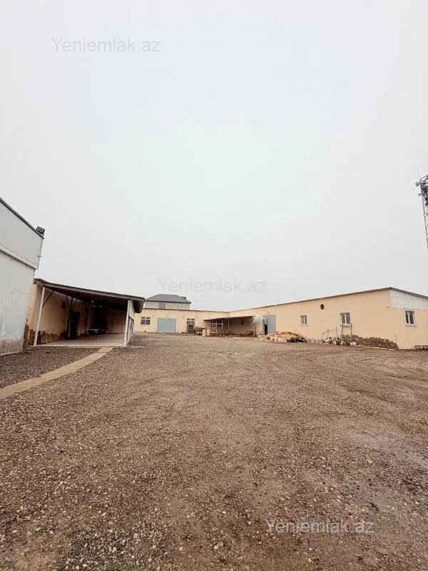 Satılır 7 otaqlı obyekt 2500 m²