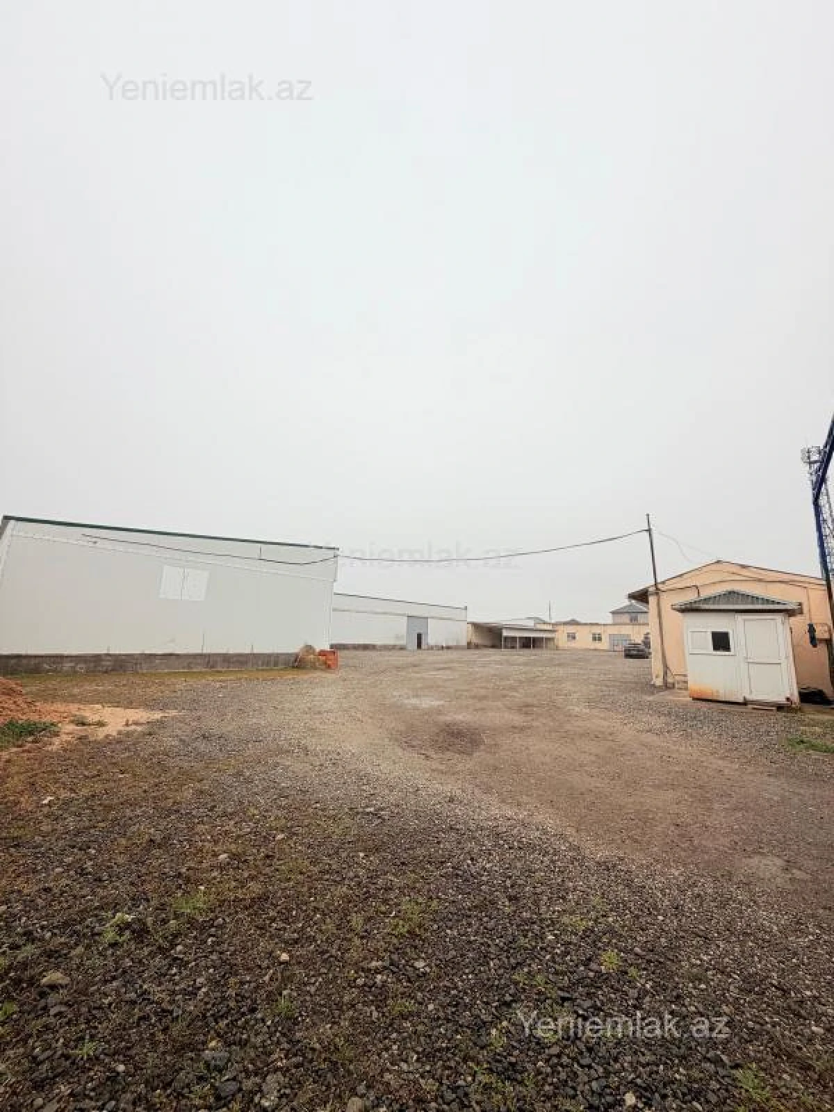 Satılır 7 otaqlı obyekt 2500 m²