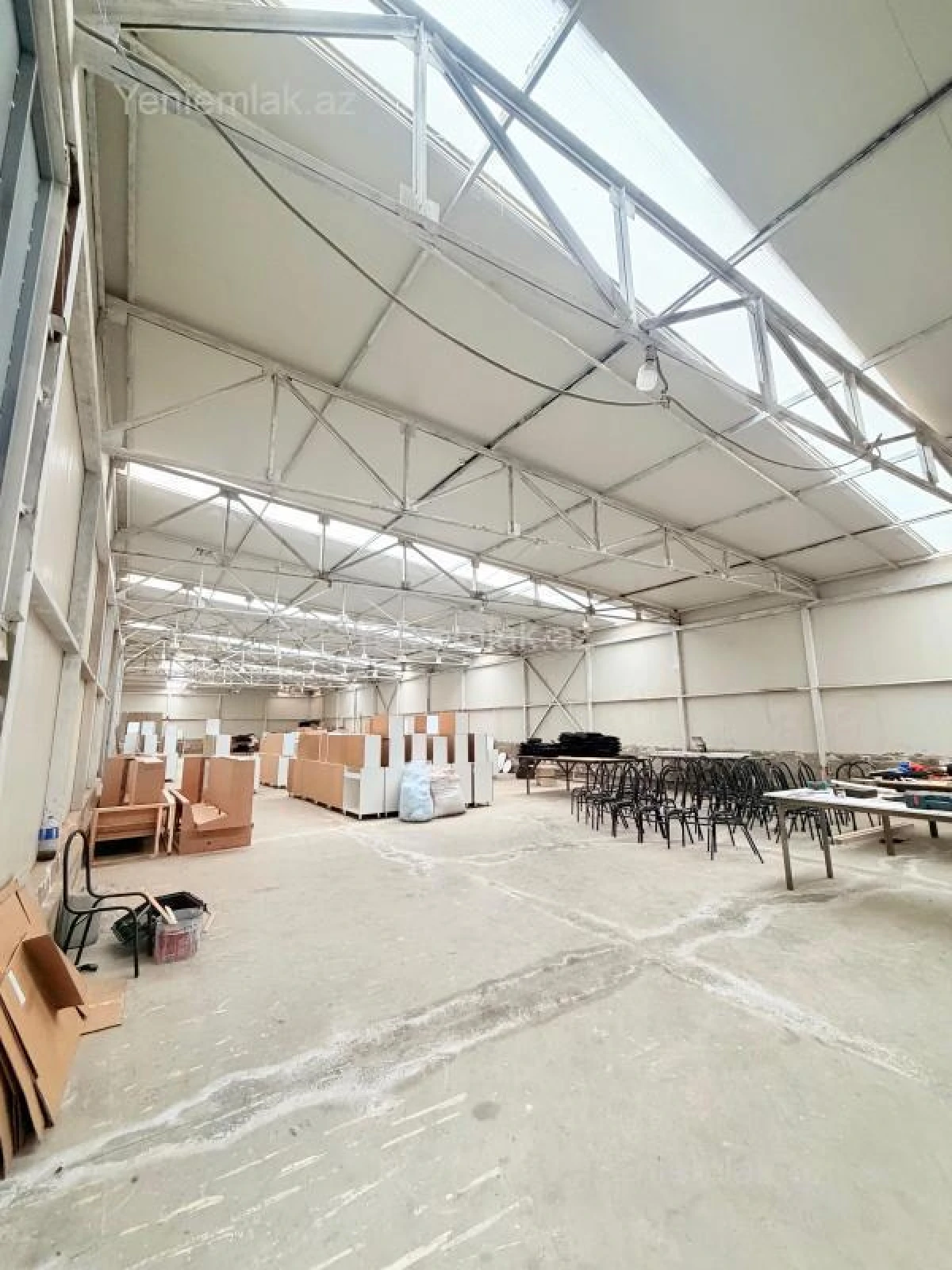 Satılır 7 otaqlı obyekt 2500 m²