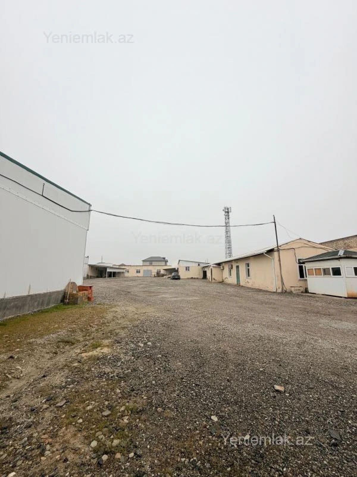 Satılır 7 otaqlı obyekt 2500 m²