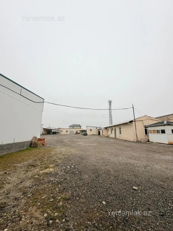 Satılır 7 otaqlı obyekt 2500 m²