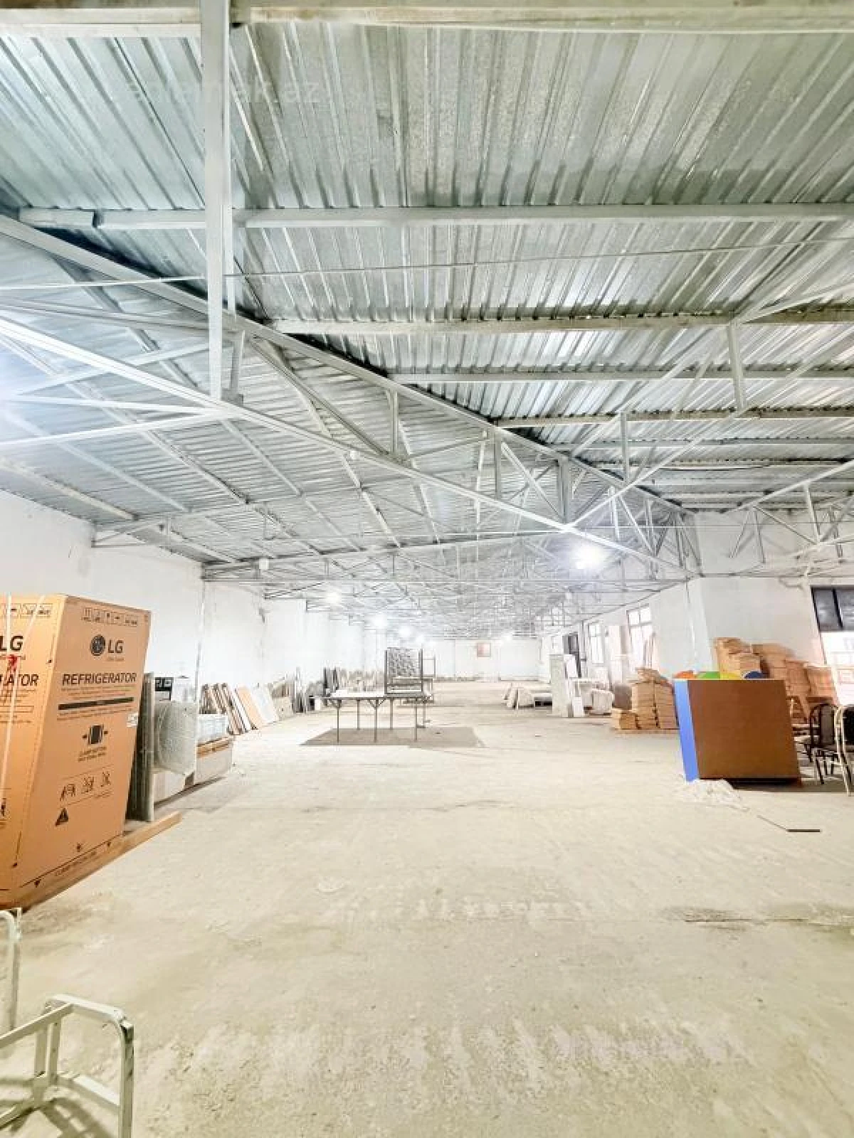 Satılır 7 otaqlı obyekt 2500 m²