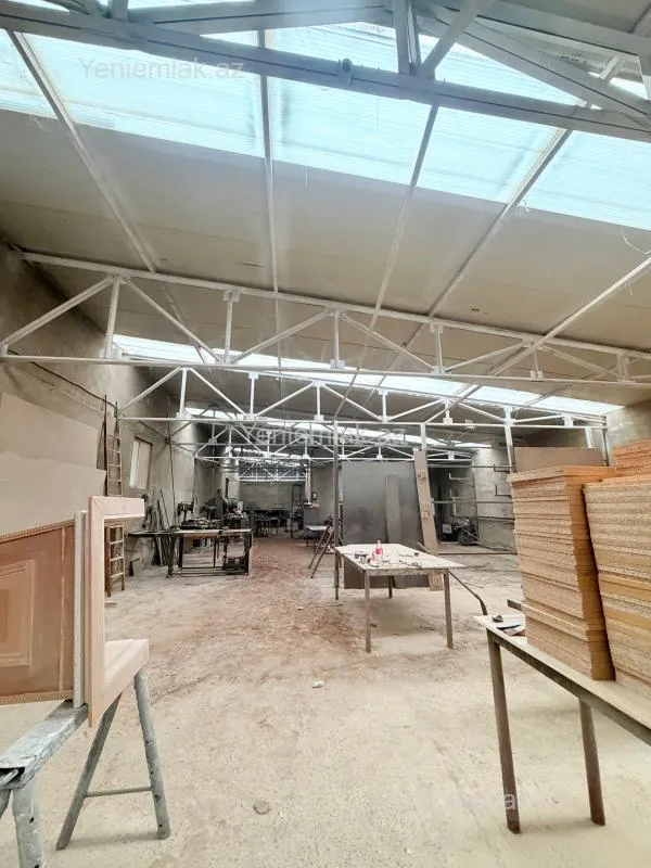 Satılır 7 otaqlı obyekt 2500 m²