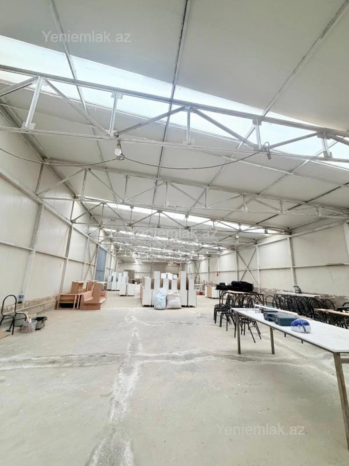 Satılır 7 otaqlı obyekt 2500 m²