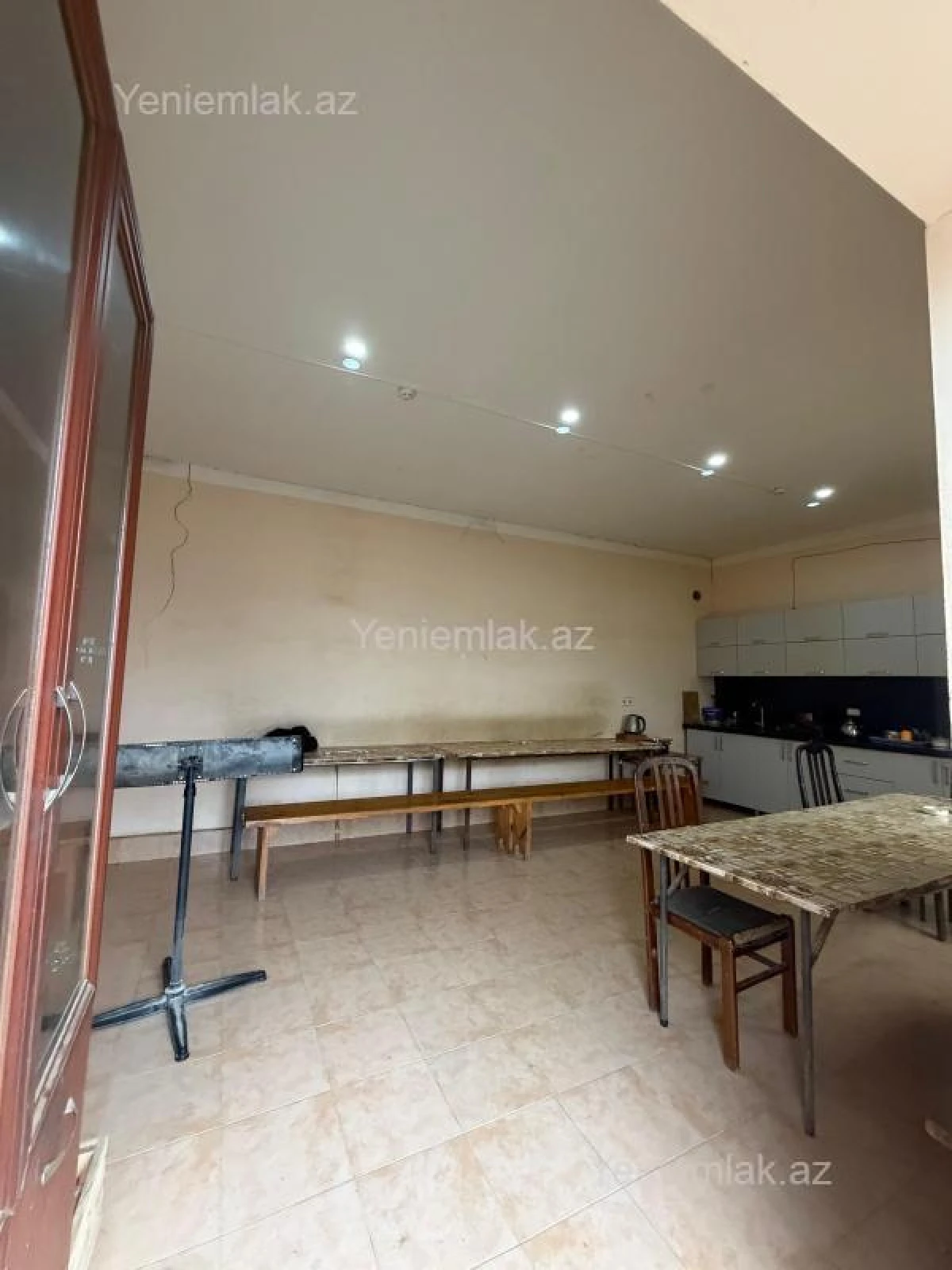 Satılır 7 otaqlı obyekt 2500 m²