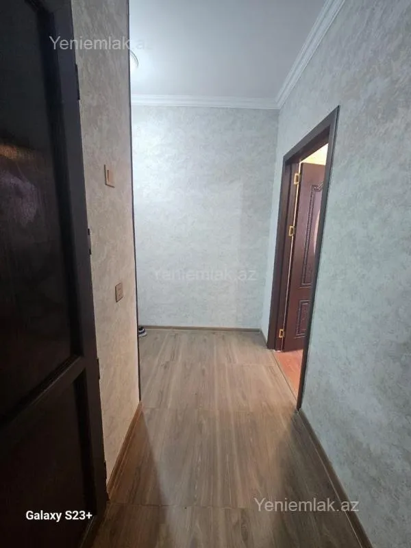 Satılır 1 otaqlı köhnə tikili 32 m²