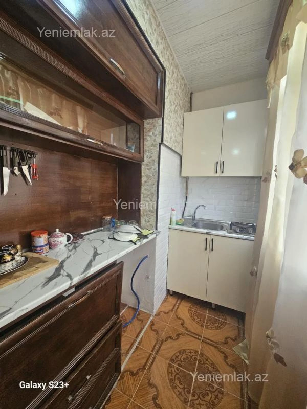 Satılır 1 otaqlı köhnə tikili 32 m²