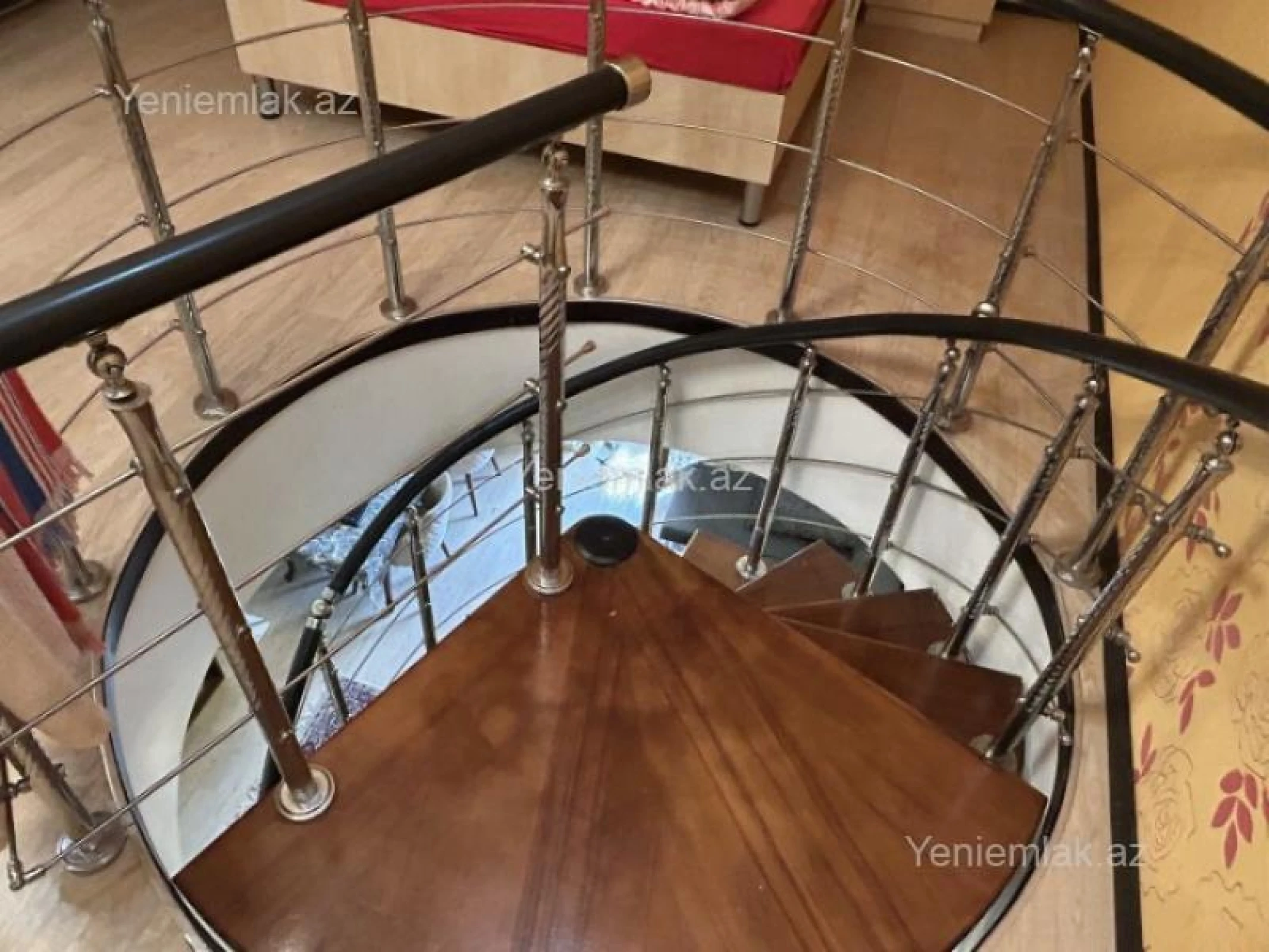 Satılır 2 otaqlı köhnə tikili 45 m²