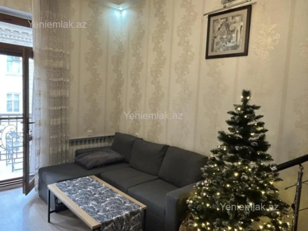 Satılır 2 otaqlı köhnə tikili 45 m²