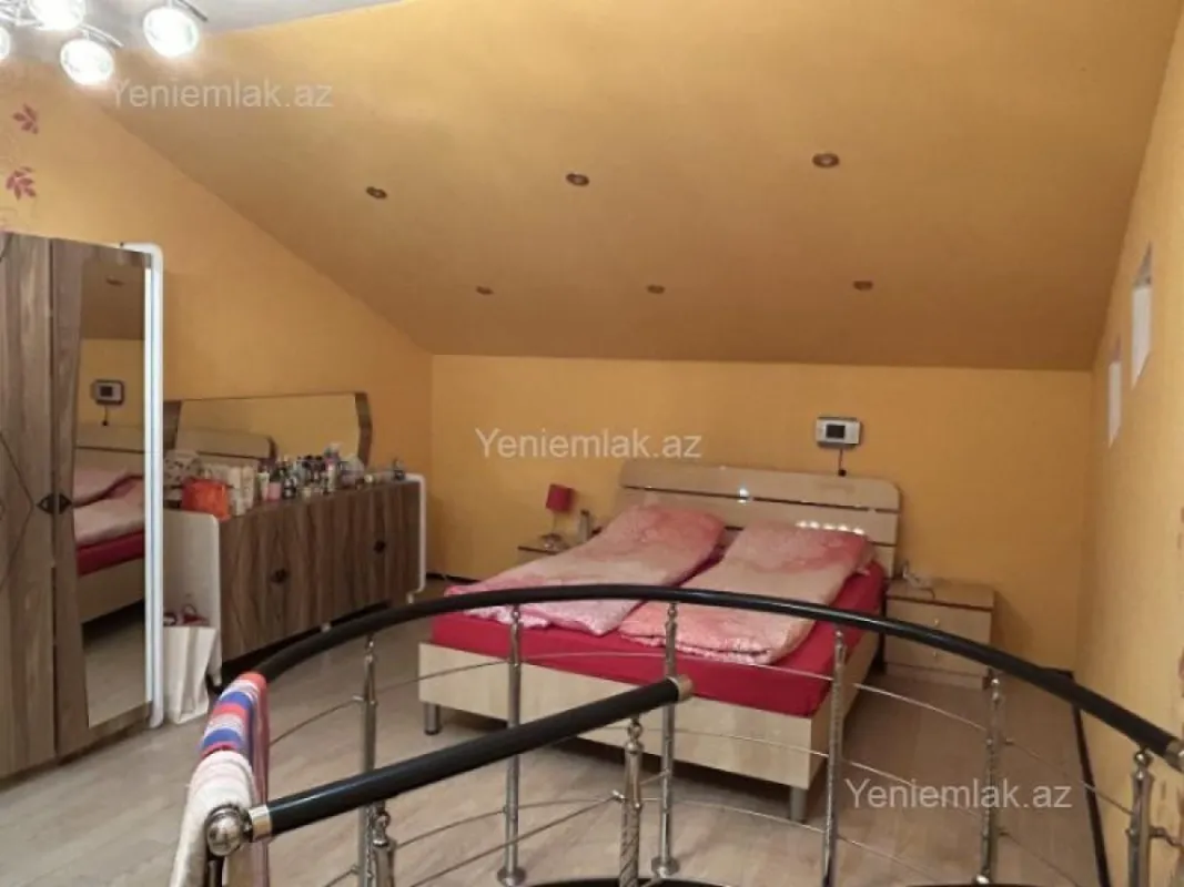 Satılır 2 otaqlı köhnə tikili 45 m²