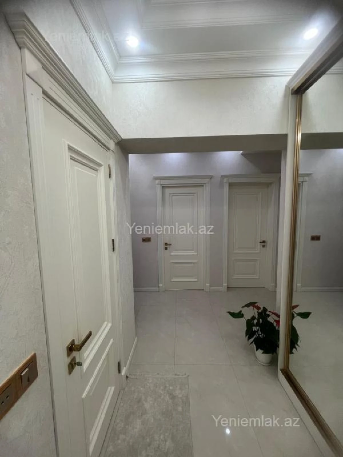 Satılır 3 otaqlı yeni tikili 87 m²