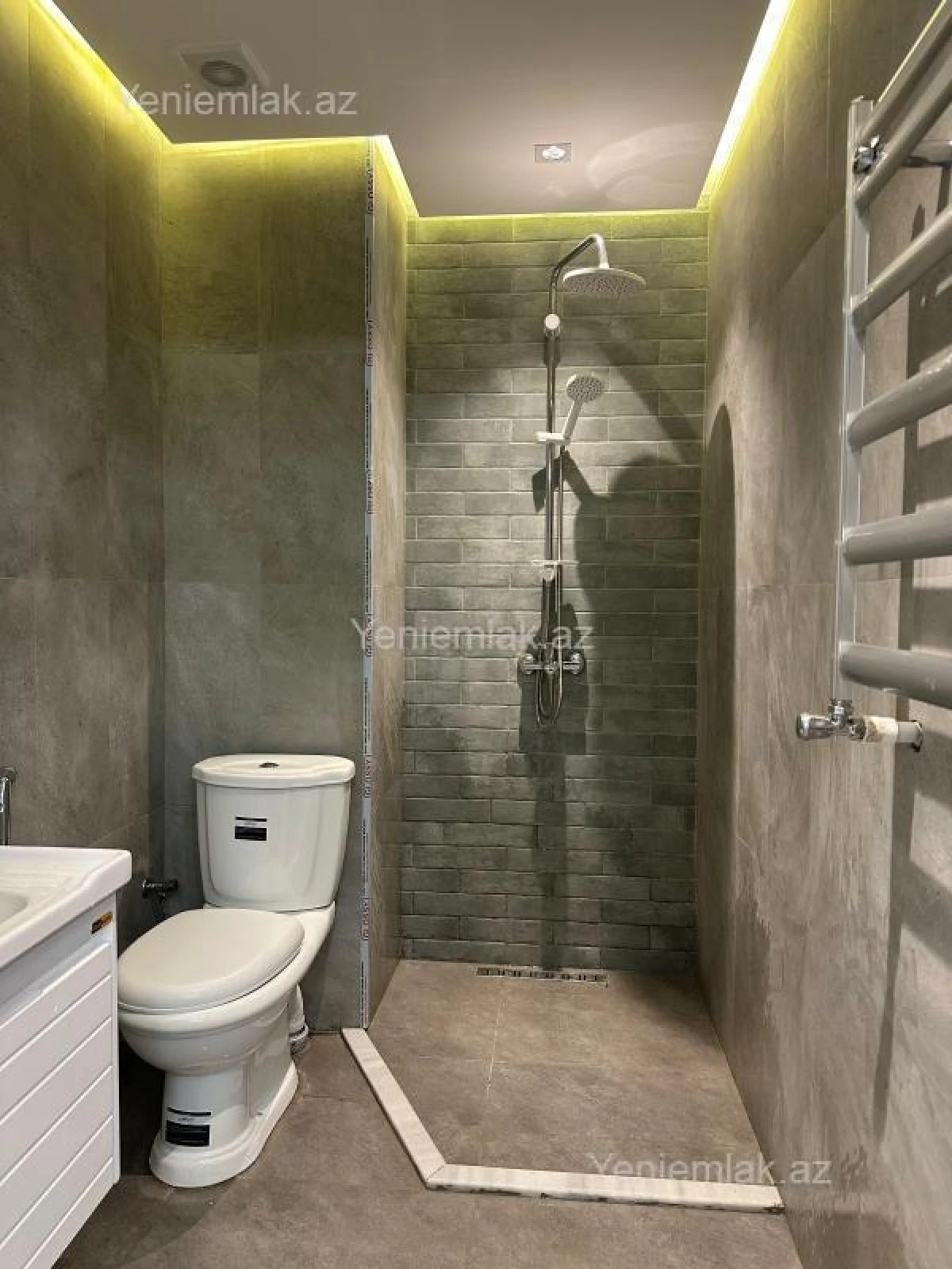 Satılır 3 otaqlı yeni tikili 137 m²