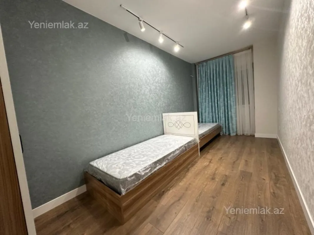 Satılır 3 otaqlı yeni tikili 137 m²